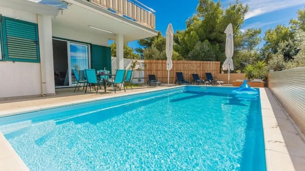 Ház Családok Részére Medencével Milna, Brac - 24609 Milna (1)