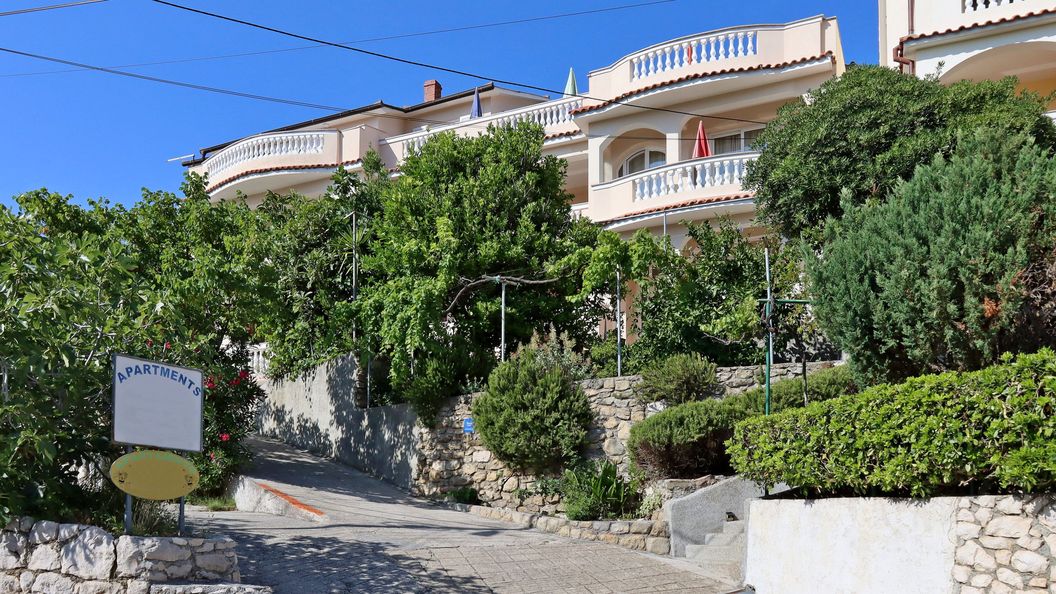 Apartmanok Parkolóhellyel Lopar, Rab - 24617 Lopar (1)