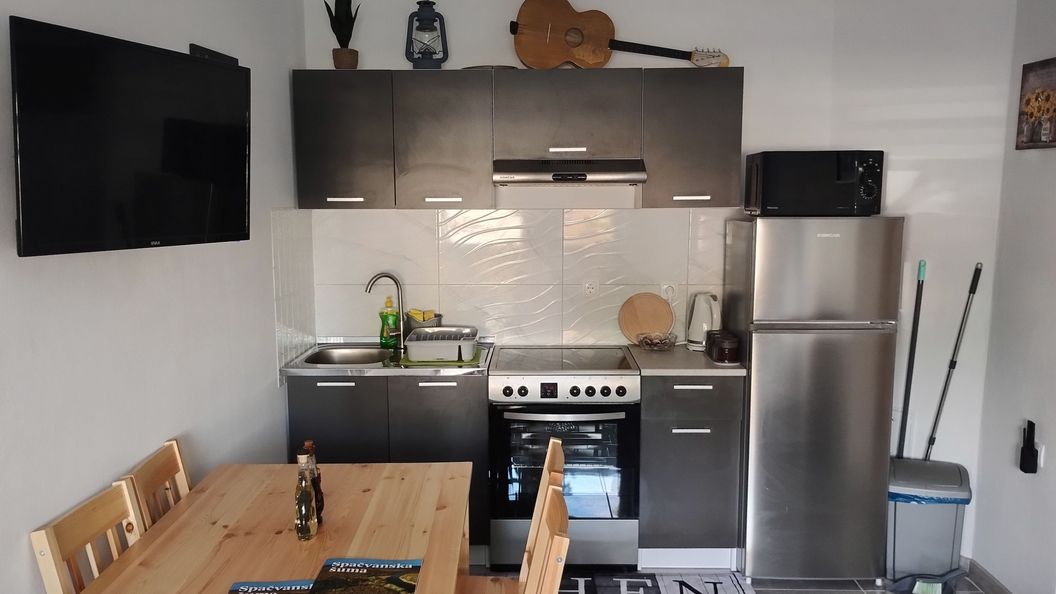 Apartmanok Parkolóhellyel Sziget - Otok, Slavonija - 24625 Otok (1)