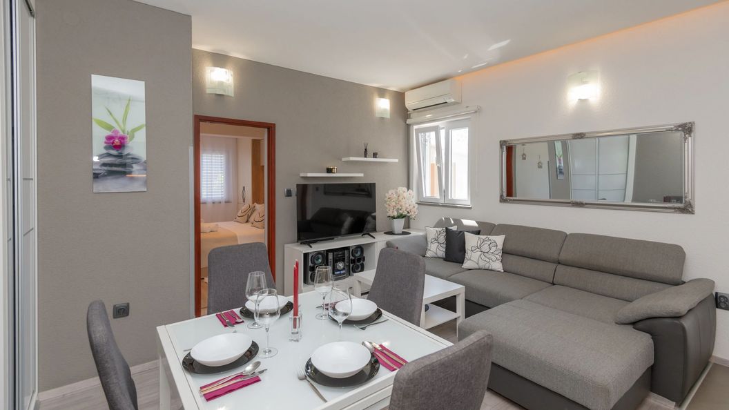 Apartmanok Parkolóhellyel Split - 24631 (1)