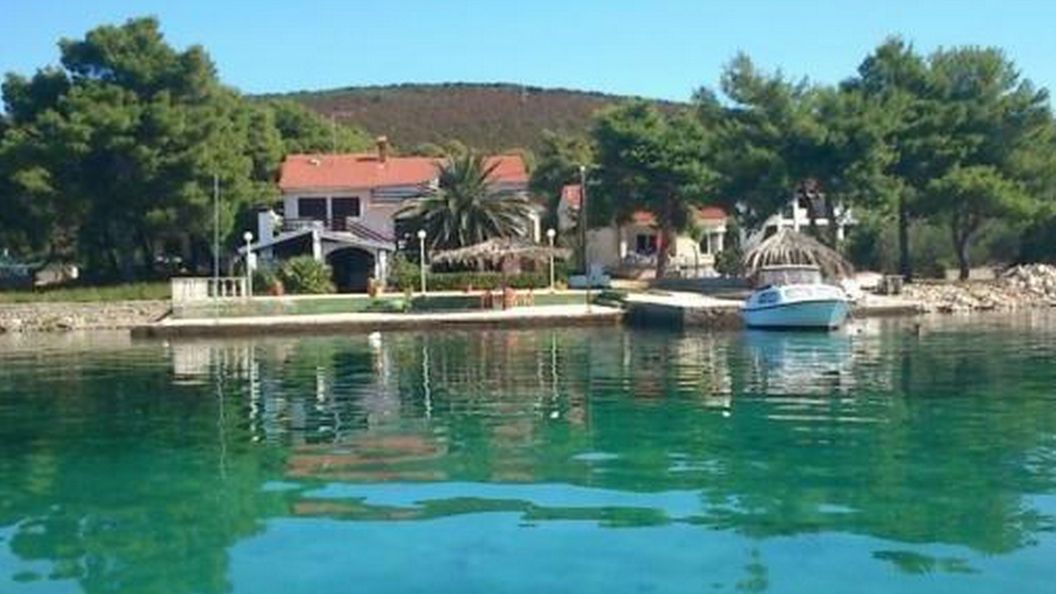 Családi Apartmanok A Tenger Mellett Brgulje, Molat - 24673 Brgulje (1)