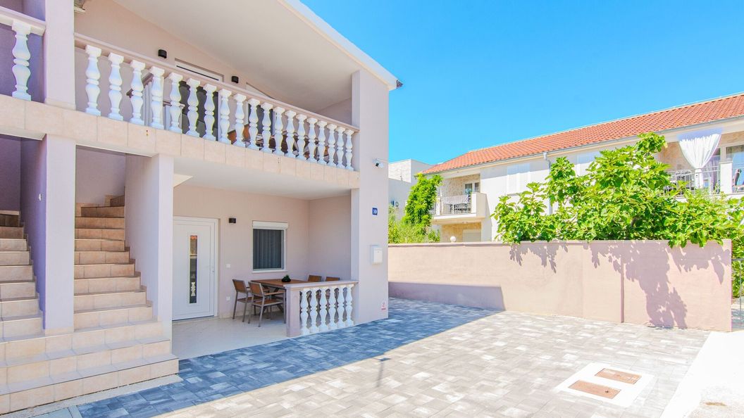 Apartments Mucaj Vir (1)