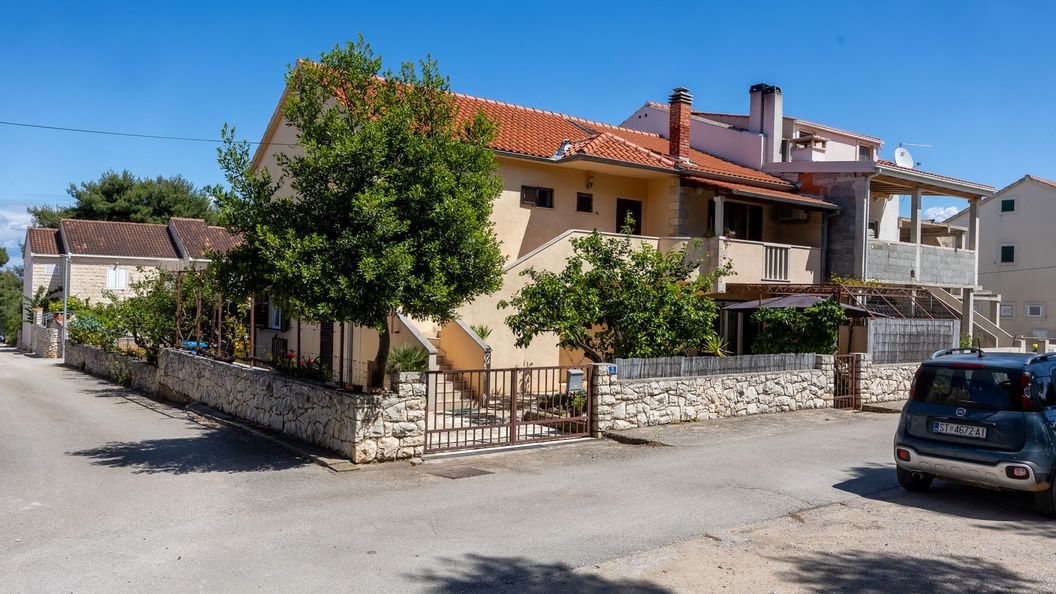 Apartment Nikica Mirca (1)