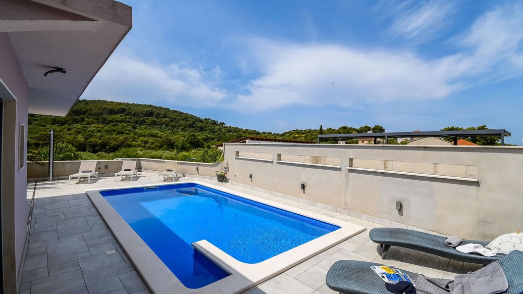 Villa Fermaj Okrug Donji (1)