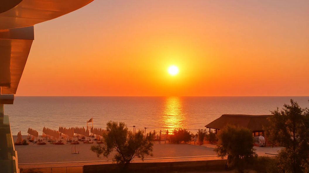 Lilly Beachfront Studio - Axxis Beach Mamaia Nord (1)