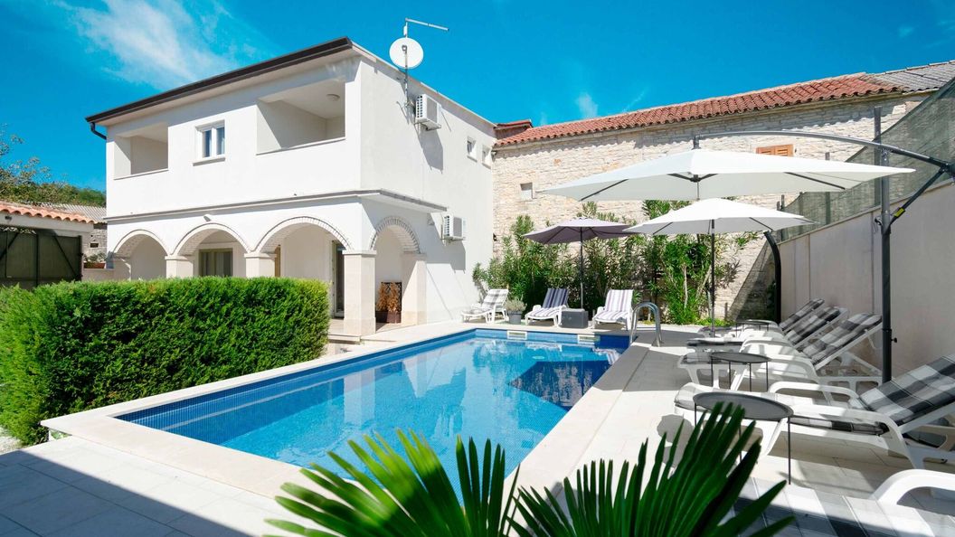 Villa Martin Kringa Trinjan (1)