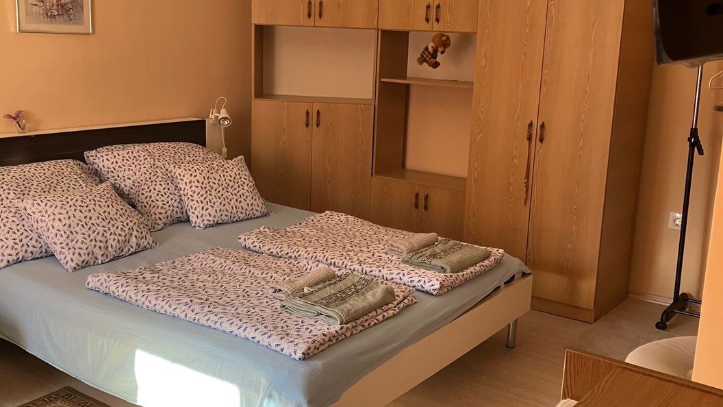 RÉV-LAK Üdülőház Révfülöp (1)