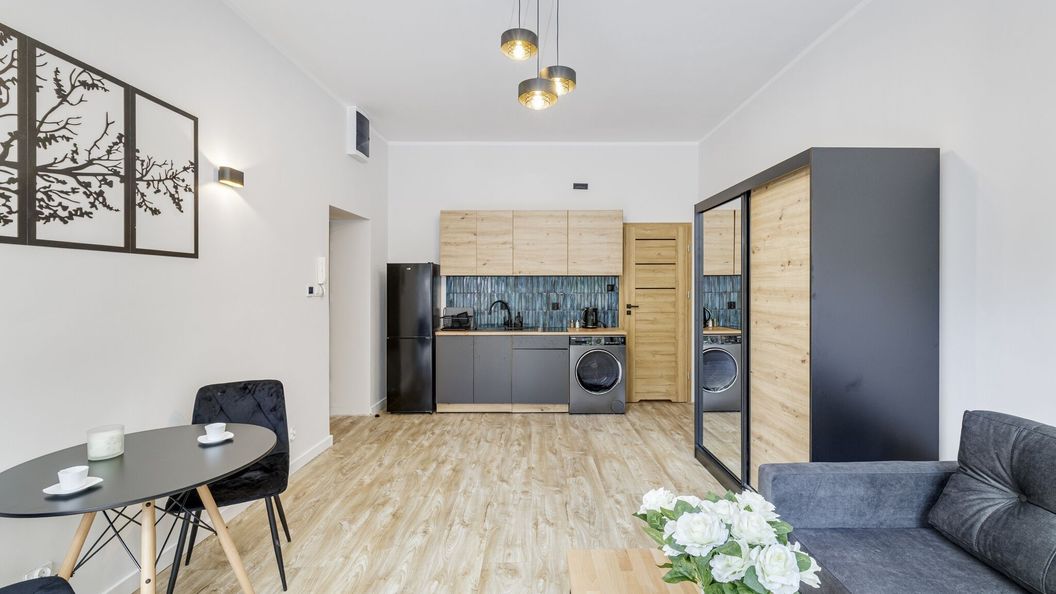 Przytulna Kawalerka w Sercu Nowej Rudy (1)