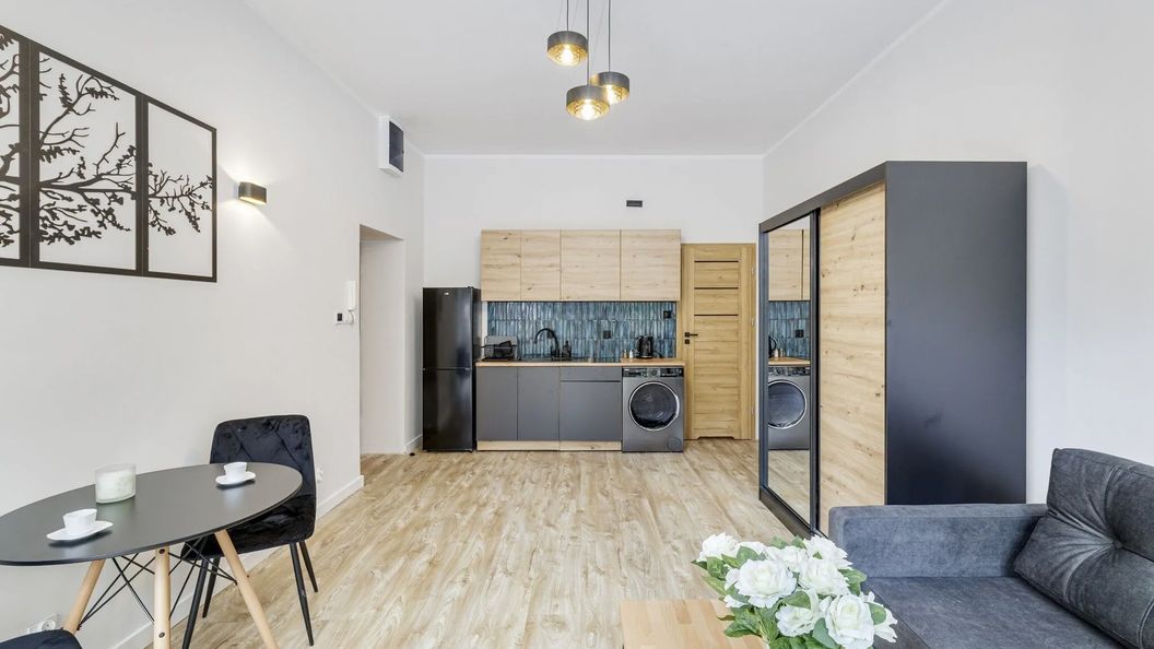 Przytulna Kawalerka w Sercu Nowej Rudy (1)