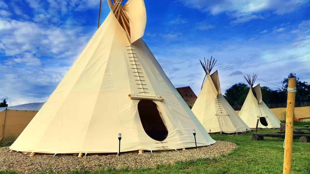 Teepee Camp Lounky (1)