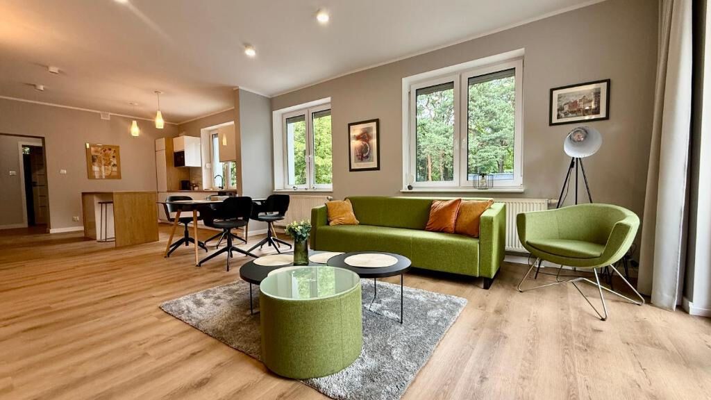 Nowoczesny Dom z Ogrodem w Warszawie (1)