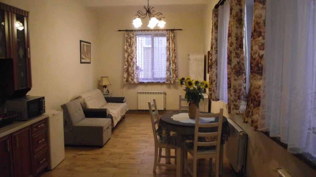 Apartament w Rynku Łańcut (1)