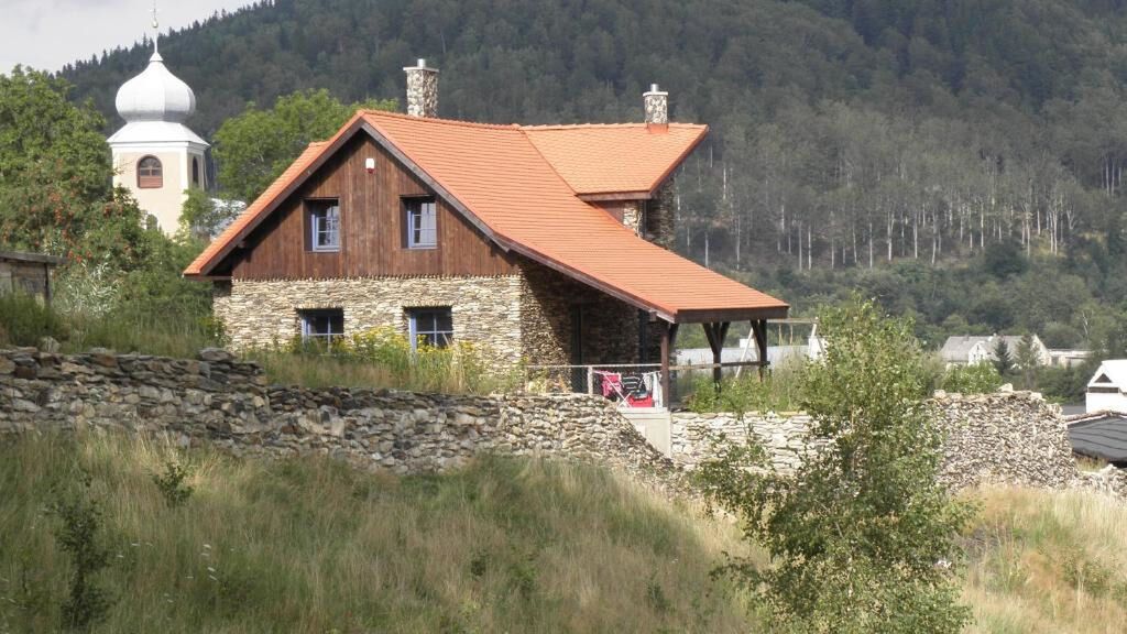 Skalny Dom Stronie Śląskie (1)