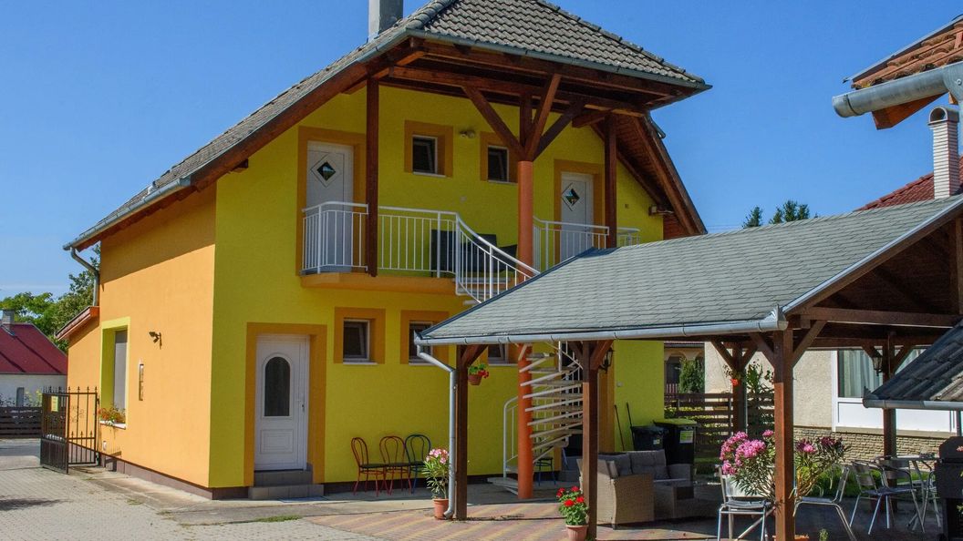 Napsugár Vendégház Újudvar (1)