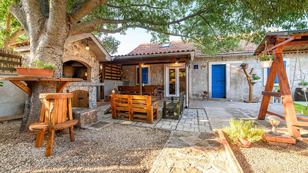 Nyaralóház Medencével Konjevrate, Krka - 24925 Konjevrate (1)