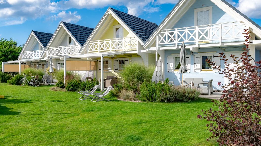 Domki nad morzem Otulone Słońcem Rowy (1)