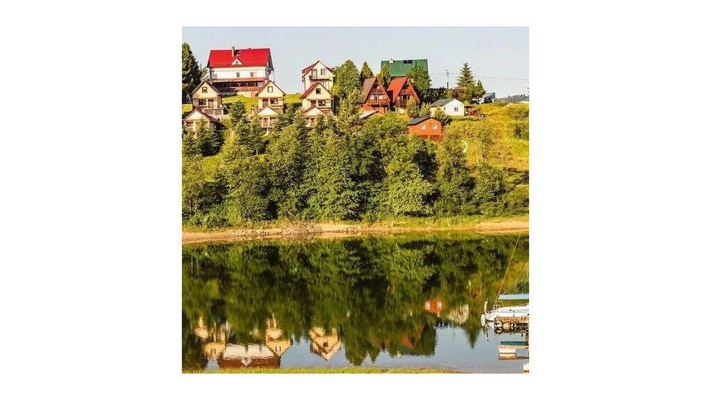 Domki na Zielonym Wzgórzu Zawóz (1)