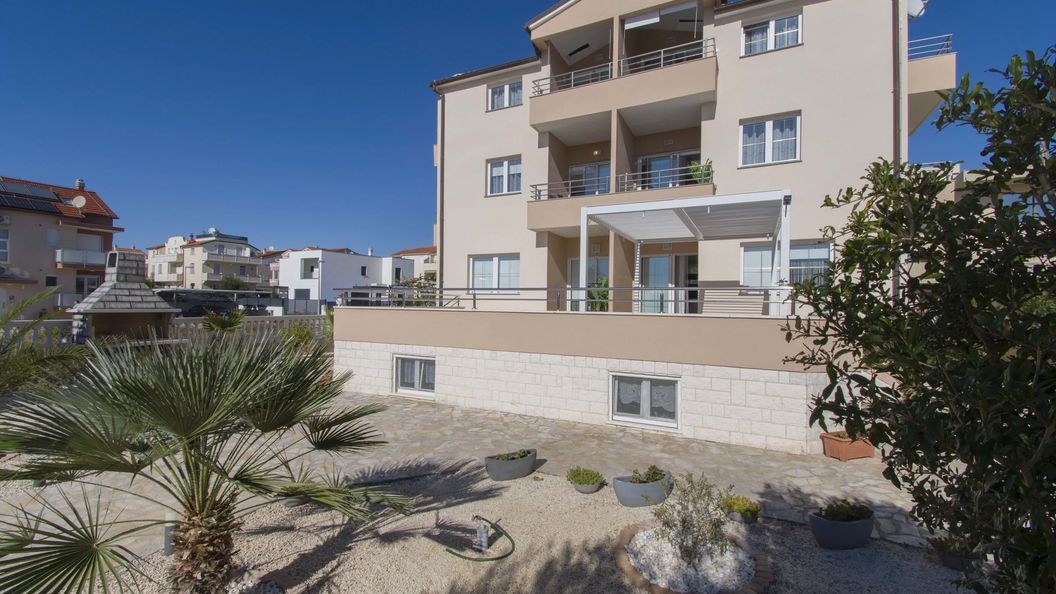 Apartments Milenko Vodice (1)
