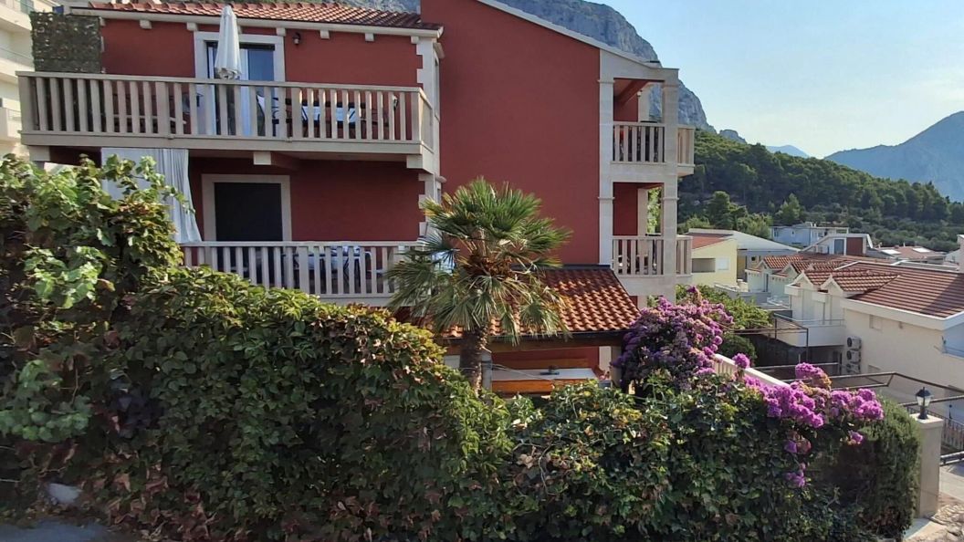 Apartments With Parking Space Duće Omiš - 23509 (1)