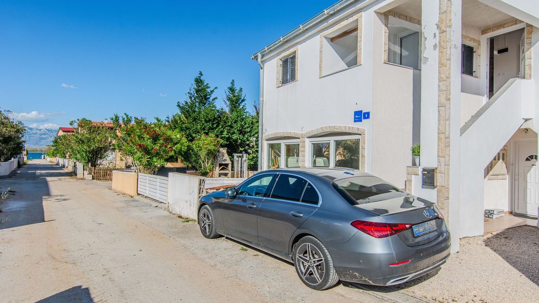 Apartmanok A Tenger Mellett Vir - 24608 (1)