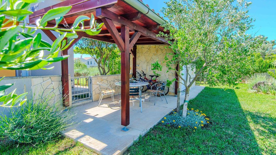 Apartmanok Parkolóhellyel Privlaka, Zadar - 24611 Privlaka (1)