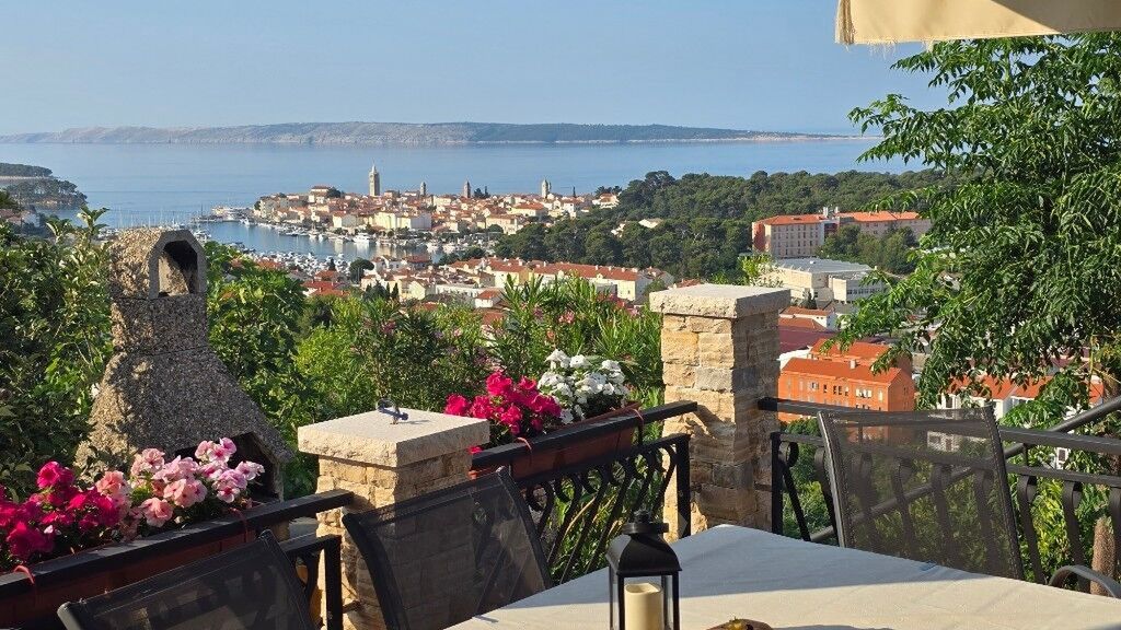 Apartmanok Parkolóhellyel Palit, Rab - 24756 Palit (1)