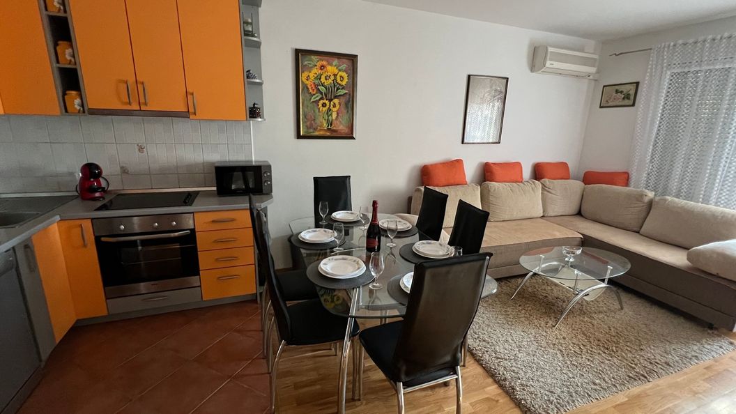 Apartmanok Internet Hozzáféréssel Makarska - 24779 (1)