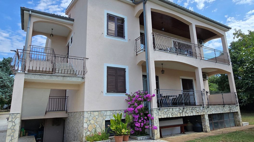 Apartmanok Parkolóhellyel Buici, Porec - 24819 Buići (1)