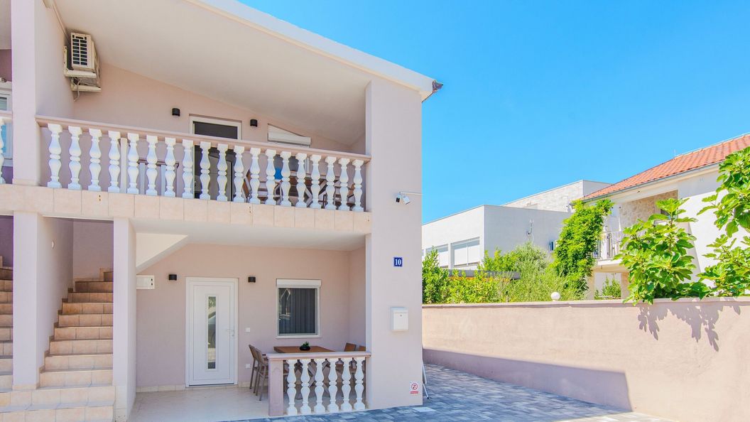 Apartmanok Parkolóhellyel Vir - 24843 (1)