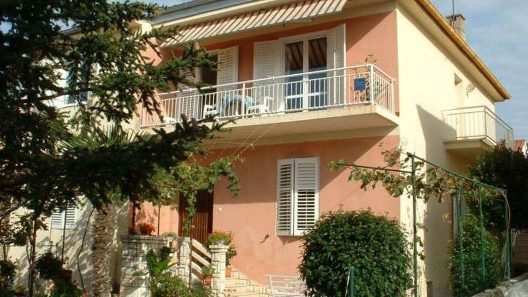 Apartmanok Parkolóhellyel Punat, Krk - 24849 Punat (1)