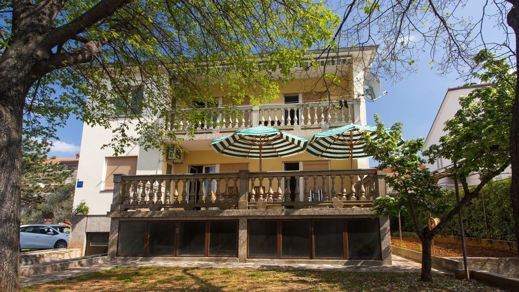 Apartmanok Parkolóhellyel Punat, Krk - 24852 Punat (1)