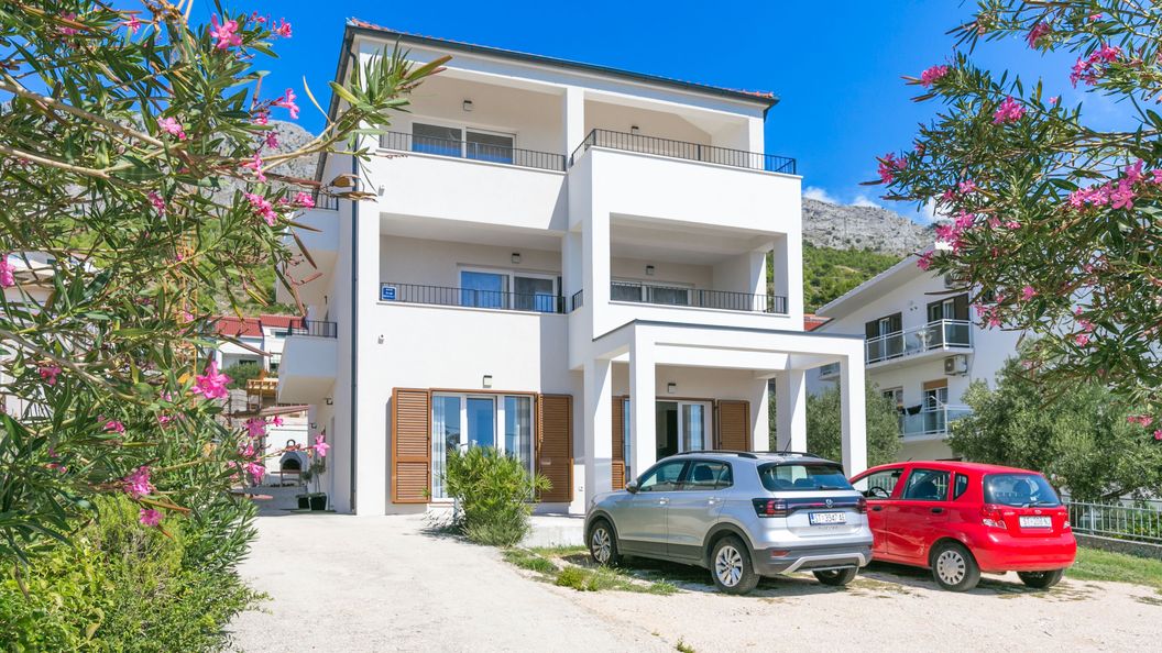 Családi Apartmanok A Tenger Mellett Duce, Omis - 24876 Duće (1)