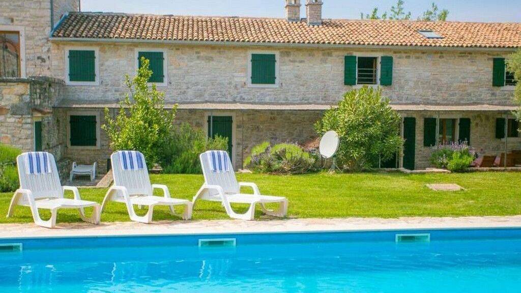 Apartmanok Medencével Sveti Lovrec, Sredisnja Istra - 24928 Sveti Lovreč (1)