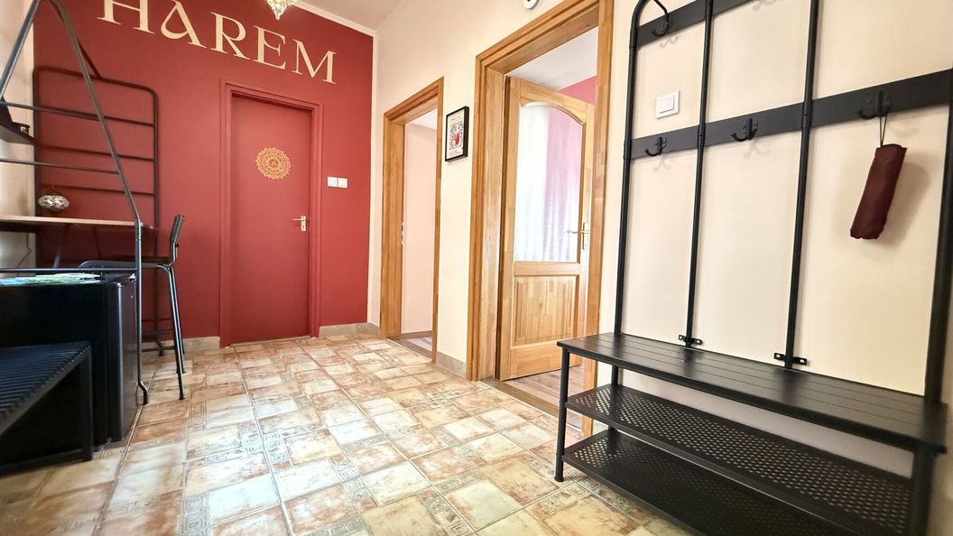 HAREM Romantic Apartment Eger (1)