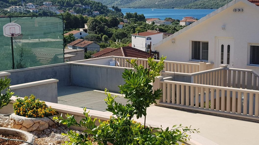 Apartmanok Parkolóhellyel Poljica, Trogir - 24016 Poljica (1)