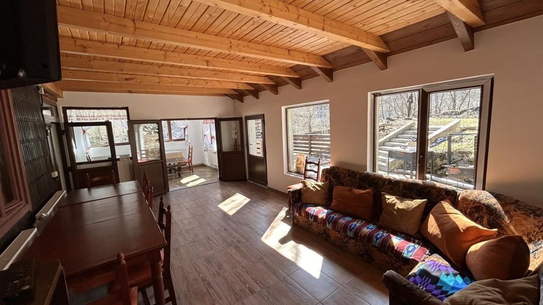 Casă de vacanță cu ciubăr Răcătău (1)