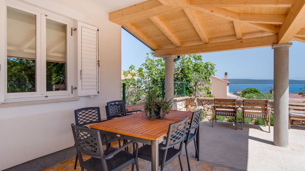 Apartment Mirna Nerezine (1)