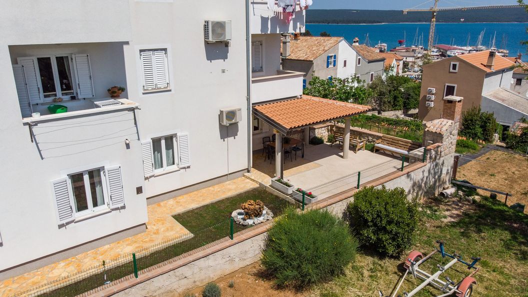 Apartment Mirna Nerezine (1)