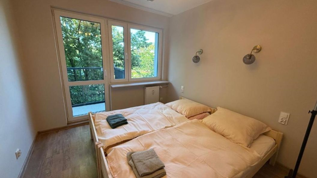 Pokoje na osiedlu Kosmonautów Poznań (1)