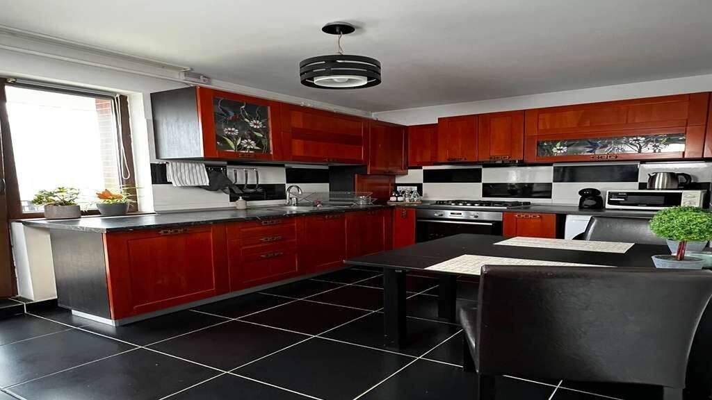 Apartament Central cu Terasa București (1)