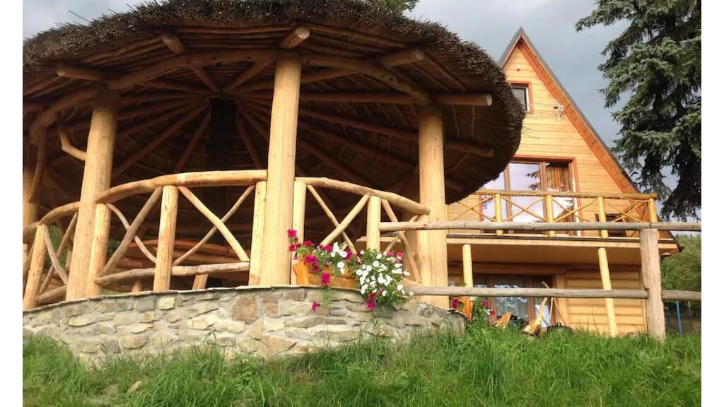 Domek przy szlaku Rajcza (1)