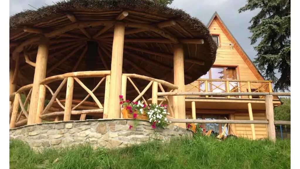 Domek przy szlaku Rajcza (1)