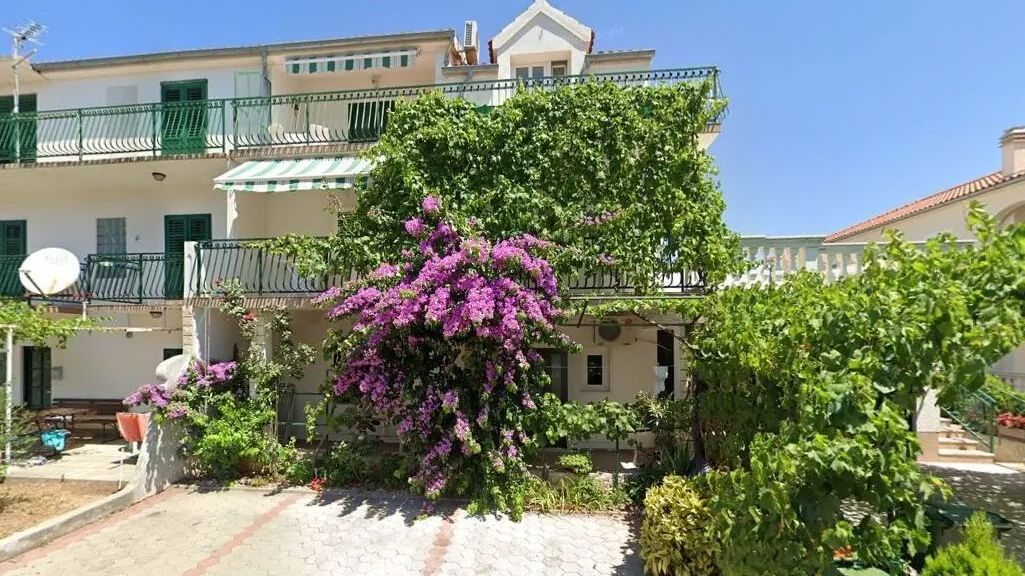 Apartmanok Parkolóhellyel Vodice - 24737 (1)