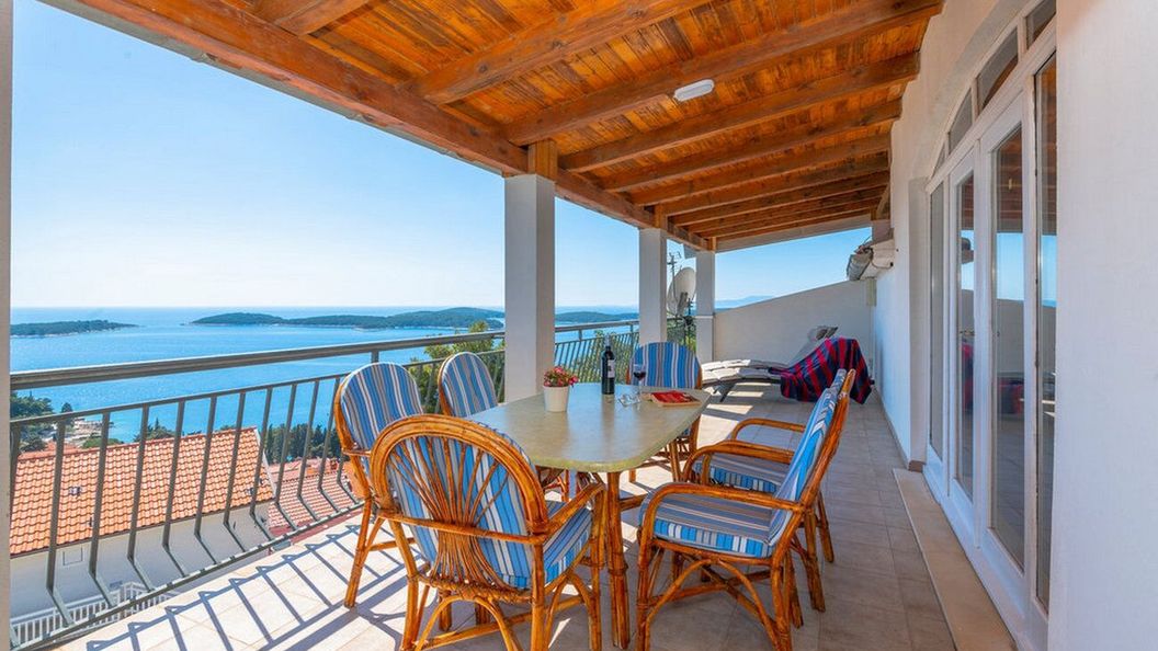 Apartmanok Parkolóhellyel Hvar - 24988 (1)