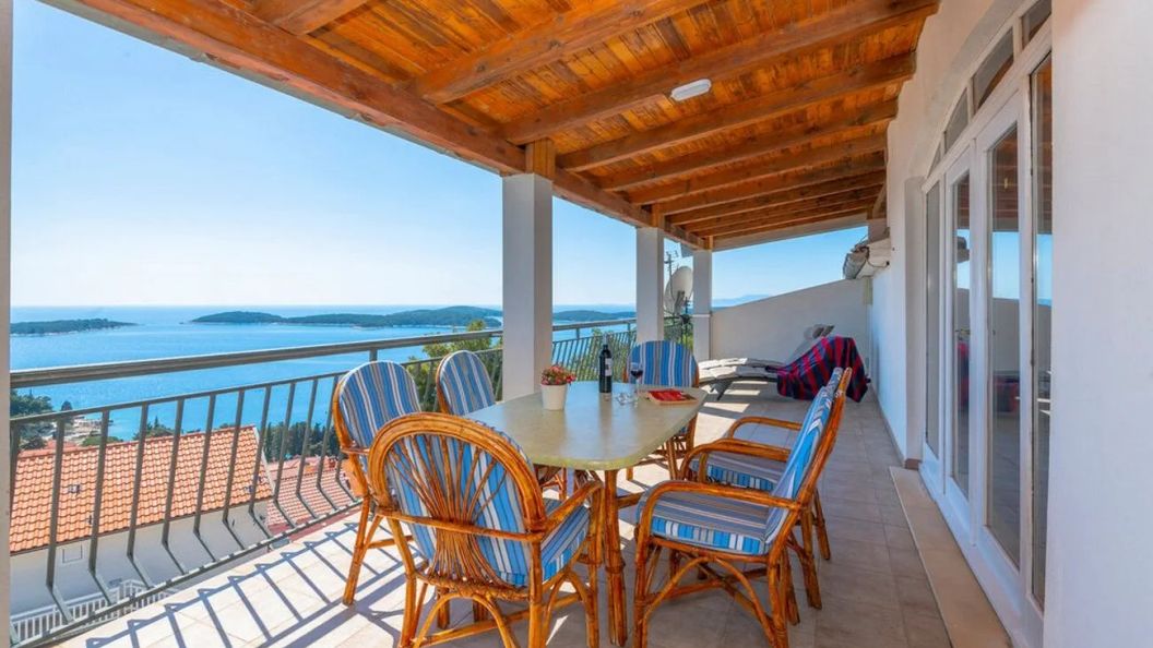 Apartments With Parking Space Hvar - 24988 (1)