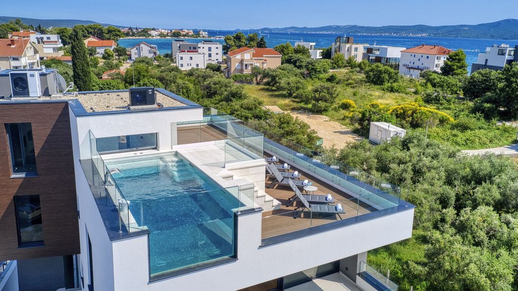 Crystal Holiday Residence II (1)