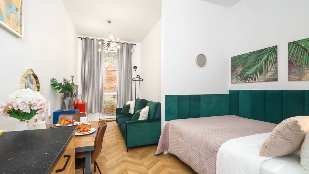 Golden Apartments in Warsaw - Cozy and Stylish Studio - Ząbkowska B (1)