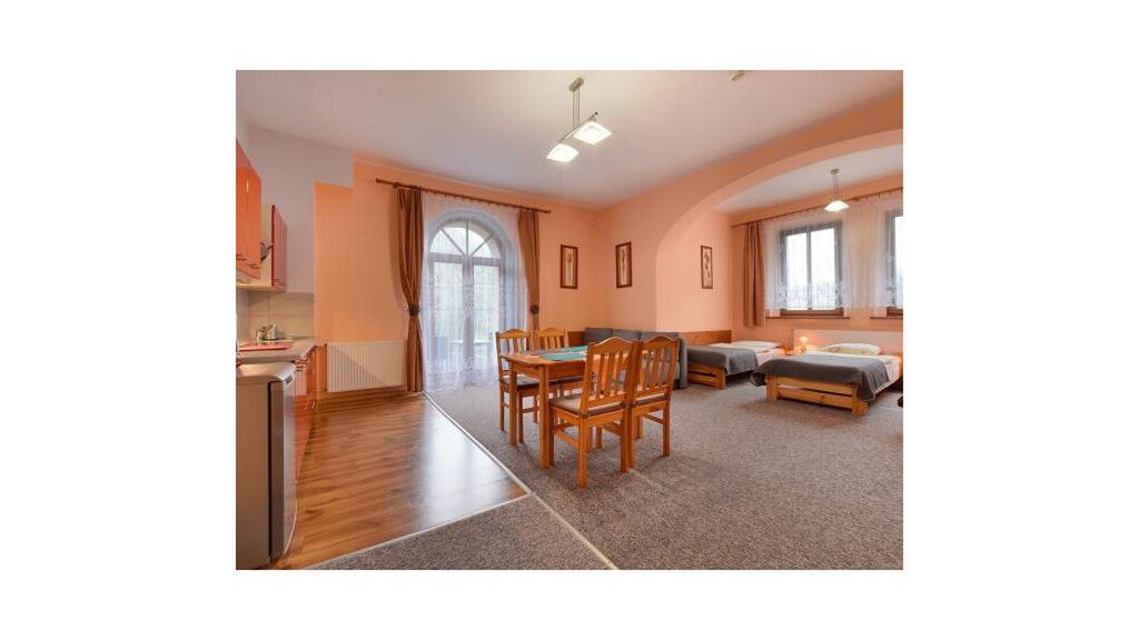 Czarodziejka Pokoje i Apartamenty Międzygórze (1)
