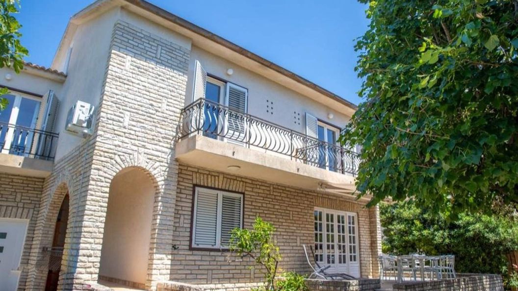 Nyaralóház A Tenger Mellett Barbat, Rab - 25029 Barbat (1)