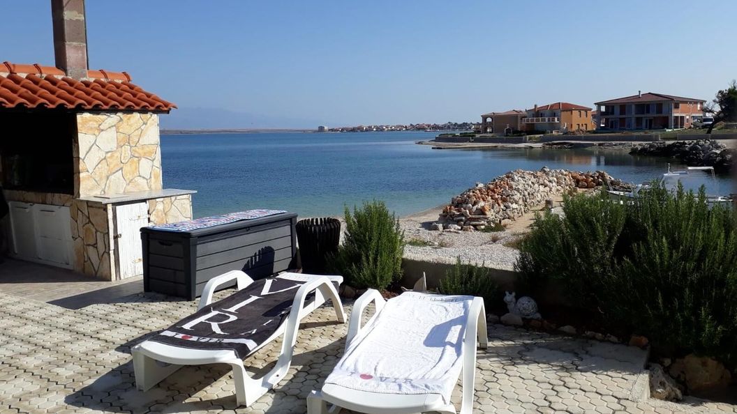 Apartmanok A Tenger Mellett Vir - 25052 (1)